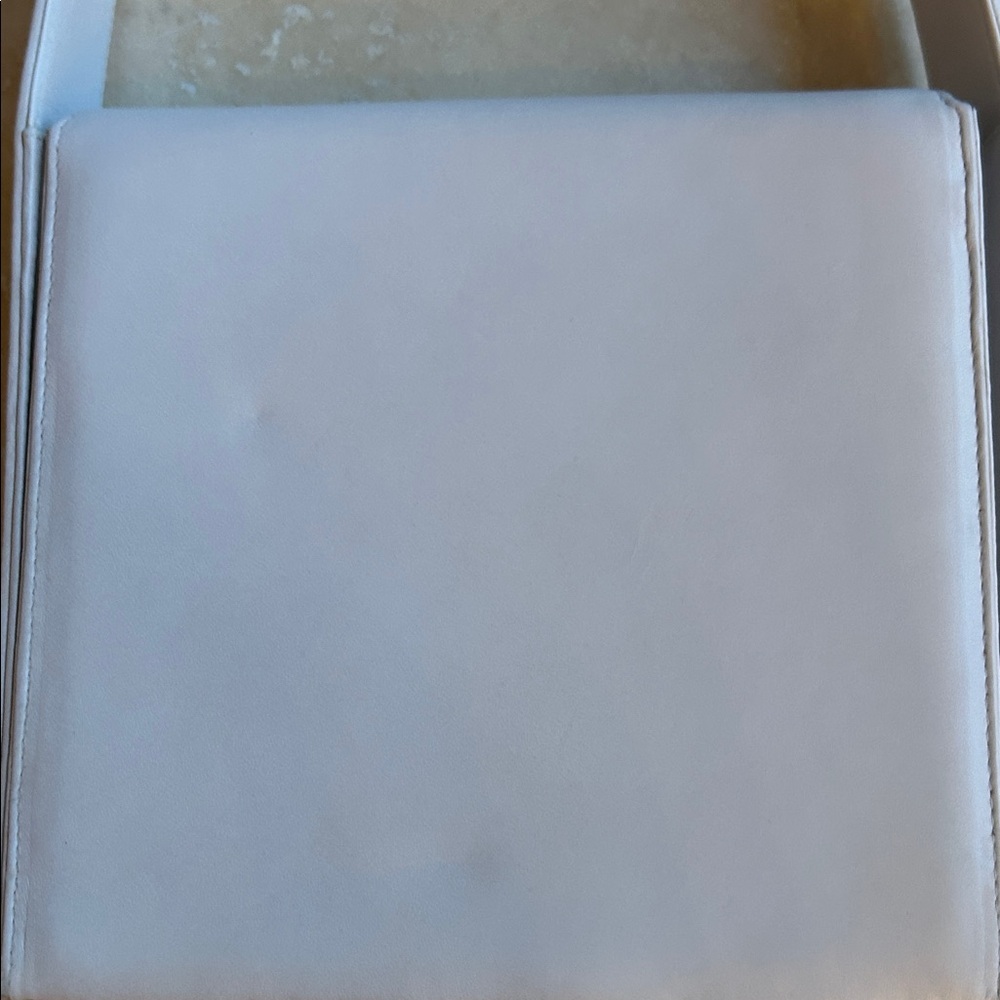 Lladro Elegant Cream Satchel - Picture 5 of 7